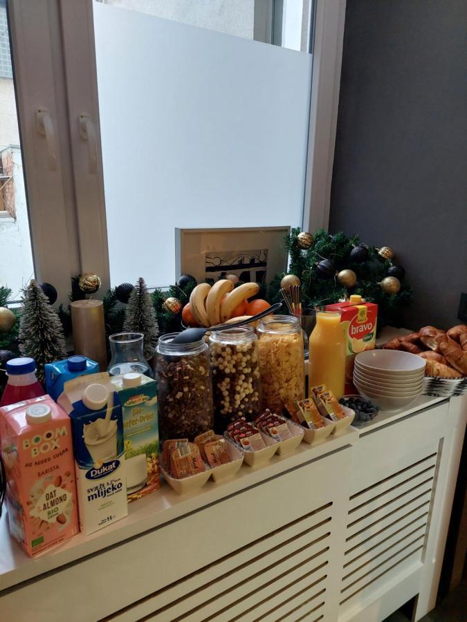 A8 B&B Zagreb Extérieur photo